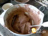 Приготовление шоколадного торта с бананами: шаг 5