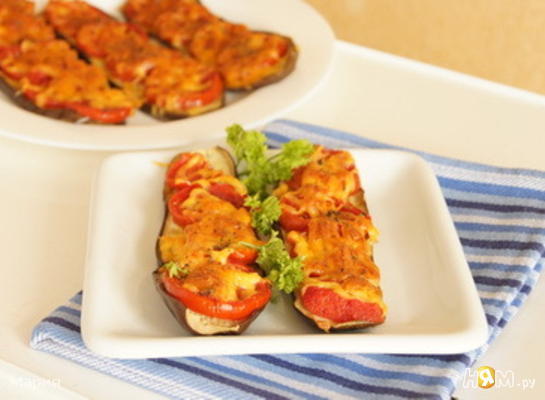 Рецепт Баклажаны запеченные с помидорами и сыром