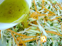 Приготовление овощного салата с кабачками: шаг 3