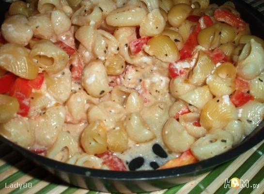 Рецепт Макаронная запеканка с помидорами и брынзой