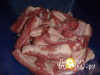 Приготовление свиных ребер в пиве с картошкой: шаг 1