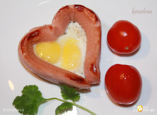Рецепт Яичница с сосиской "Breakfast for you"