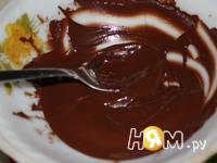 Приготовление конфет из вяленой клюквы в шоколаде: шаг 8