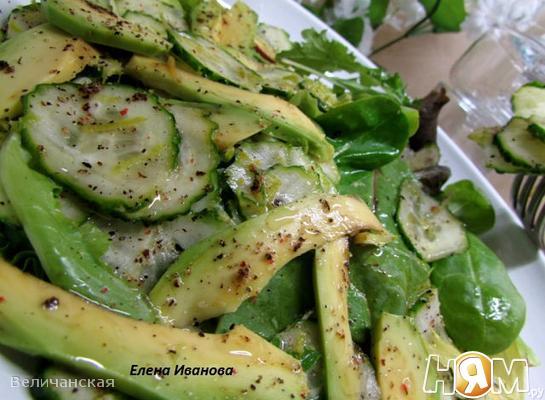 Рецепт Зелёный салат с авокадо