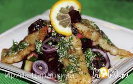 Свекольно-рыбный салат с пикантной заправкой