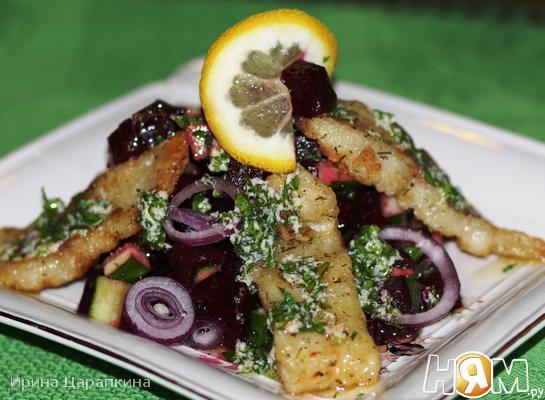 Рецепт Свекольно-рыбный салат с пикантной заправкой