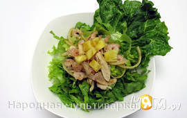 Тайский салат с креветками в мультиварке