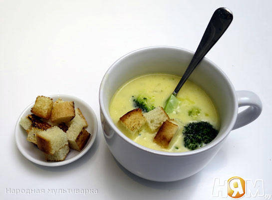 Сырный суп с брокколи в мультиварке