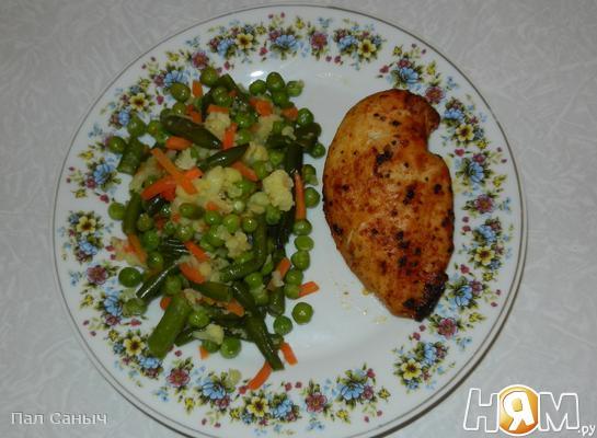 Рецепт Куриные грудки в маринаде с овощами по-болонски