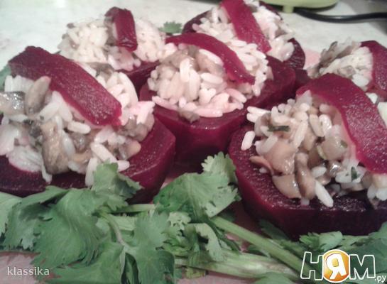 Рецепт Корзиночки из свеклы с рисом и грибами