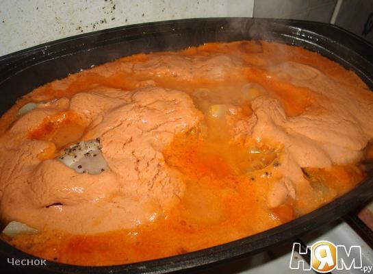 Рецепт Кролик тушеный в сметано-томатном соусе