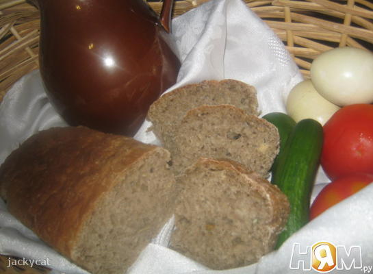Домашний хлеб с отрубями и семенами подсолнечника.