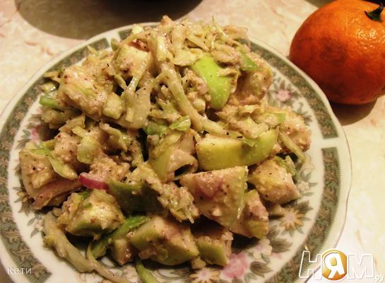 Рецепт Салат из капусты с яблоком и мандариновым соком