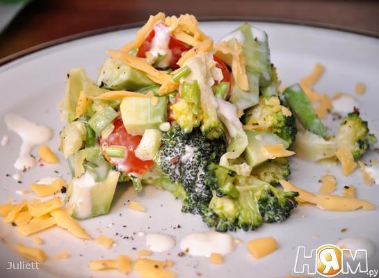Рецепт Салат из авокадо и брокколи