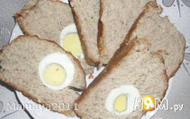 Мясной кекс с яйцом