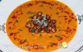 Морковный крем суп с имбирем и хрустящим нутом