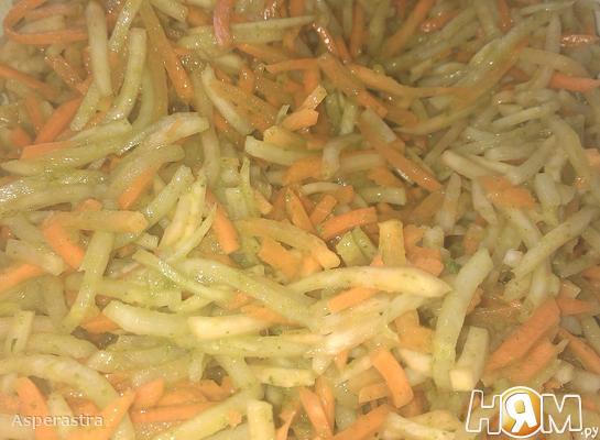 Рецепт Морковный салат с сельдереем и дайконом