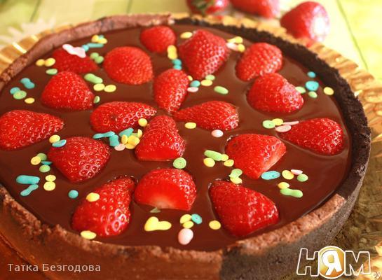 Рецепт Шоколадный тарт с клубникой