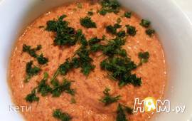 Холодный томатный суп с грецкими орехами