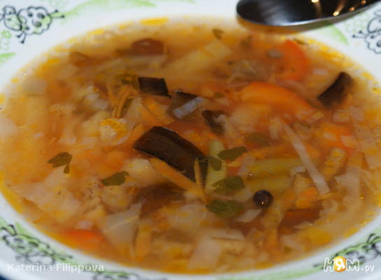 Овощной суп с грибами и баклажаном