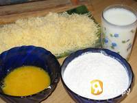 Приготовление сырных палочек во фритюре: шаг 1