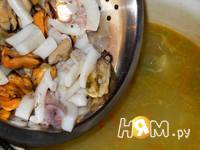 Приготовление сливочного супа из морепродуктов: шаг 10