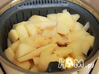 Приготовление манной каши с яблоками: шаг 1