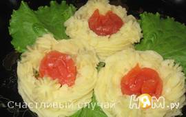 Картофельные гнезда с соленой семгой