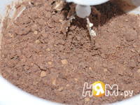 Приготовление шоколадного печенья с чесноком: шаг 3