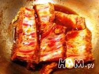 Приготовление свиных ребрышек с медом: шаг 3