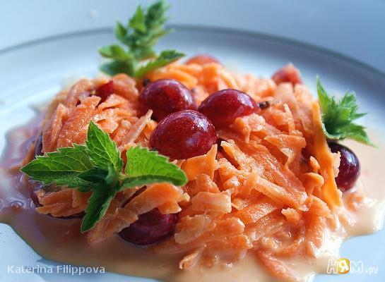 Рецепт Салат из моркови с крыжовником и медом