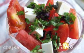 Салат с арбузом и помидорами "Август"