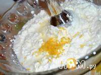 Приготовление блинов с творожным кремом под соусом: шаг 5