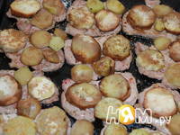 Приготовление свинины с баклажанами,  в омлете: шаг 7