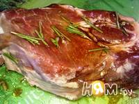 Приготовление свинины запеченной с розмарином: шаг 6