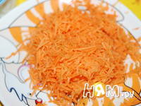 Приготовление творожно-морковных оладий: шаг 1