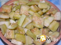 Приготовление салата из баклажан и сладкого перца: шаг 4