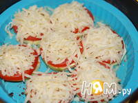 Приготовление кабачков, запеченных с помидором и сыром: шаг 3
