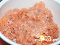 Приготовление тефтелей из семги  в томатном сойсе: шаг 1