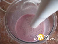 Приготовление коктейля из домашнего йогурта с черникой: шаг 3