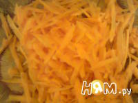 Приготовление салата овощного с мандарином: шаг 3
