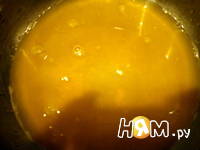 Приготовление салата со свеклой и сельдью под соусом: шаг 2