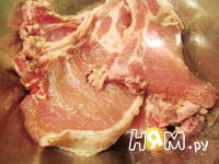 Приготовление свиной корейки под ананасами с сыром: шаг 1