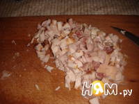 Приготовление салата с копченой курицей и кукурузой: шаг 1