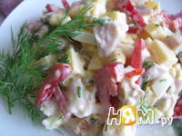 Приготовление салата с копченой курицей и помидорами: шаг 1
