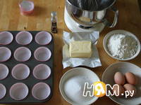 Приготовление ванильных капкейков: шаг 1