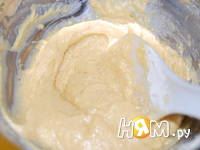 Приготовление кукурузного пирога со сливами: шаг 5