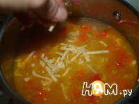 Приготовление острого сырного супа: шаг 11