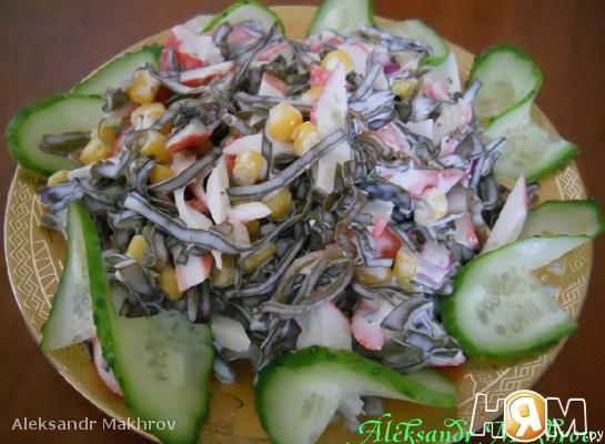Рецепт Салат с морской капустой и кукурузой