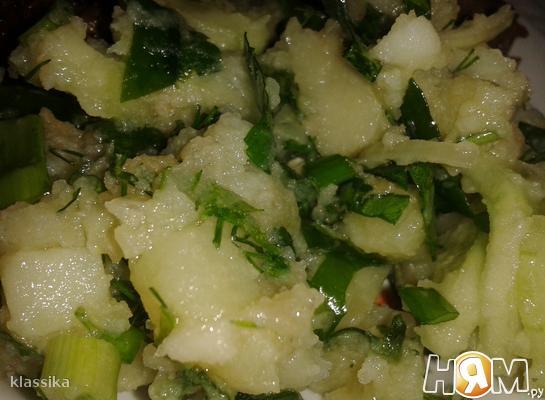 Картофельный салат со шпинатом
